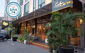 Sacha's Hotel UNO Asoke Sukhumvit Bangkok